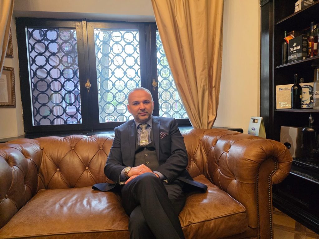 Eduard Petrescu, expert în generare de lead-uri calificate până la 90%, vorbește despre eficiența aplicației EkoGroup.ro în automatizarea procesului de hunting