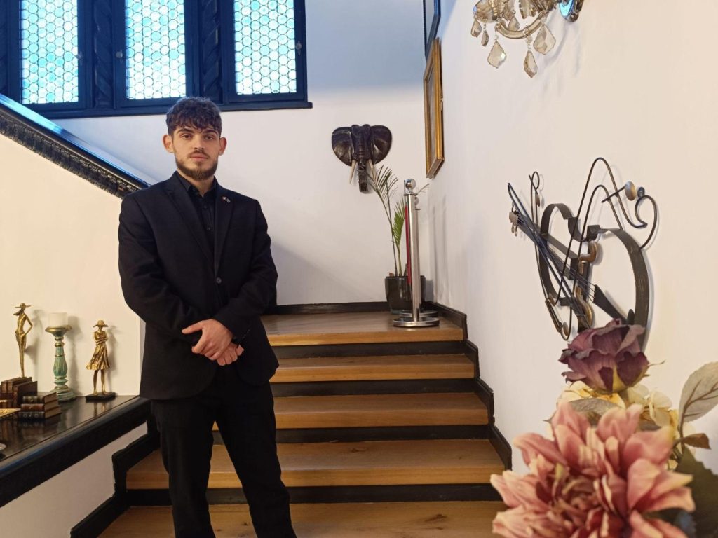 Vlad Augustin deschide calea brandurilor spre notorietate în presă prin rețeaua editorială EkoGroup 2 Vlad Augustin deschide calea brandurilor spre notorietate în presă prin rețeaua editorială EkoGroup